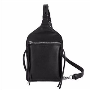 Elliot Sling Pack Smooth Leather Medium Crossbody